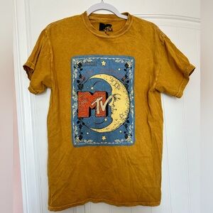 Mustard MTV tee!